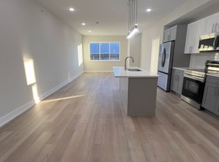 701 N 40th St #7A, Philadelphia, PA 19104