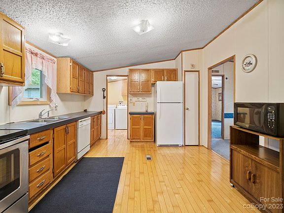 5th image of 1208 Harbin Ct