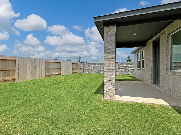 22114 Ingham Bluff Ln — Photo 34