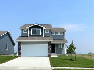 917 Knoll Dr, Norwalk, IA 50211