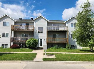 405 James Blvd NW APT 5, Oxford, IA 52322