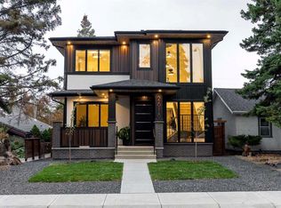 2618 W 26th St SW, Calgary, AB T3E2A9