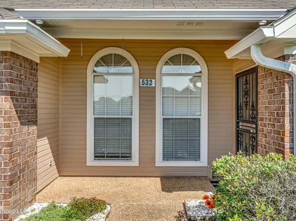532 Planters Dr, Pearl, MS 39208