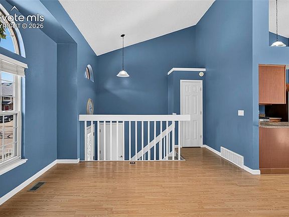 3rd image of 8555 Ilex Dr