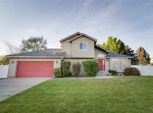 415 E Bridle Trail Rd, Colbert, WA 99005