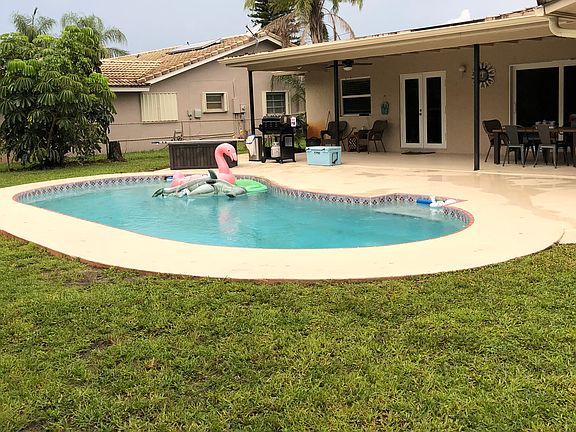 5th image of 8242 NW 11th St