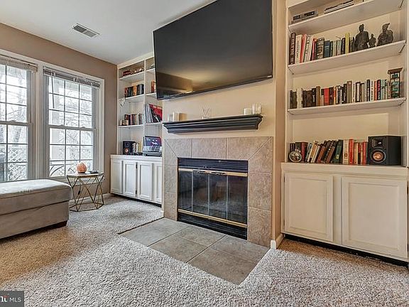 4th image of 20500 Shadyside Way #33-3