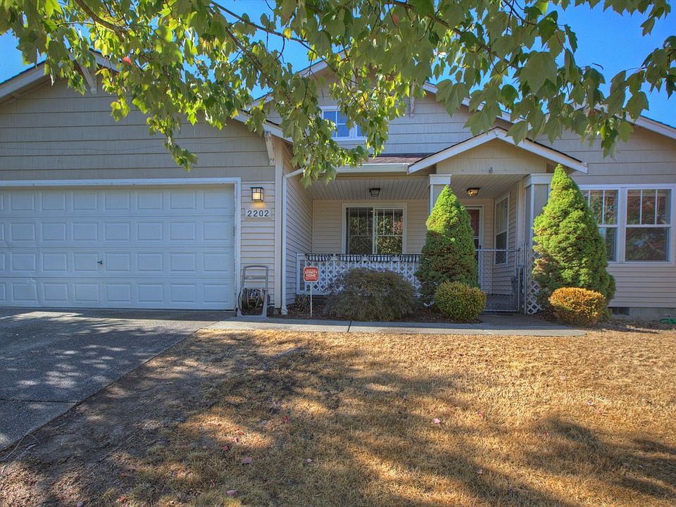 1st image of 2202 27th St SE