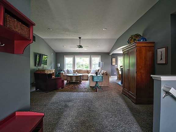 3rd image of 23889 Summerwood Ln