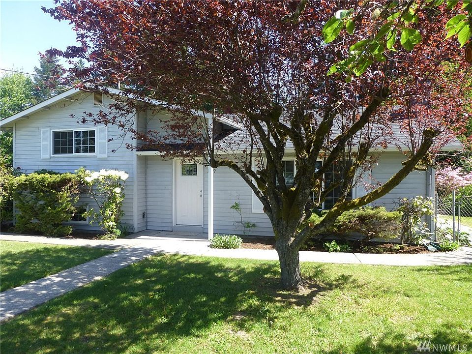 1st image of 1549 Marlin Dr SE
