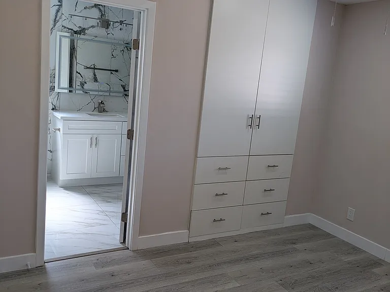 2355 Bennington Ln — Photo 10
