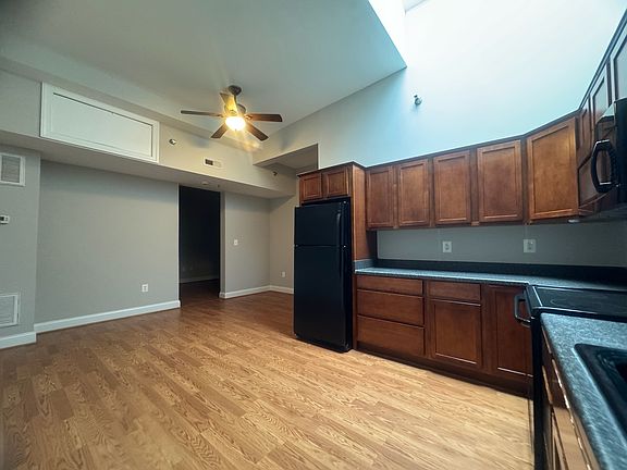 5th image of 9 N 3rd St Unit 2A