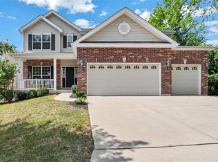 1259 Arbor Summit Dr, Ballwin, MO 63021