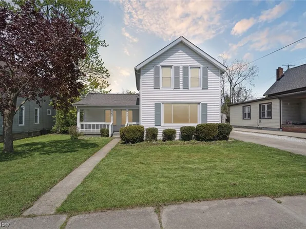 43 Woodrow Ave, Bedford, OH 44146