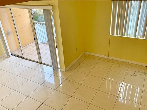 5th image of 6225 Kendale Lakes Cir #254