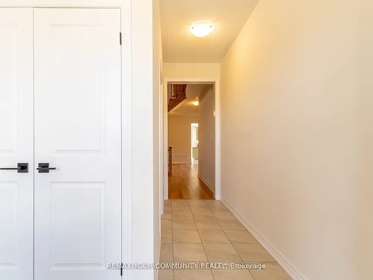 43 Tweedhill Ave — Photo 7