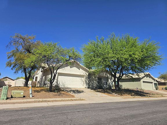 3rd image of 10121 E Paseo