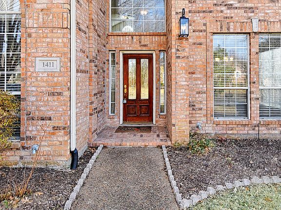 4th image of 1411 Salado Dr