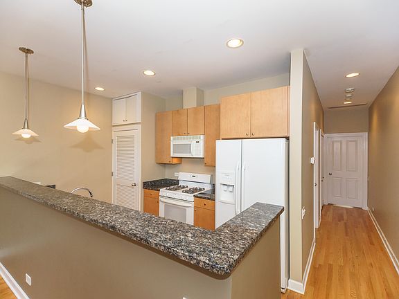 5th image of 2455 N Clybourn Ave #1
