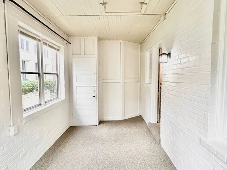 - 4534 Avondale Street — Photo 47
