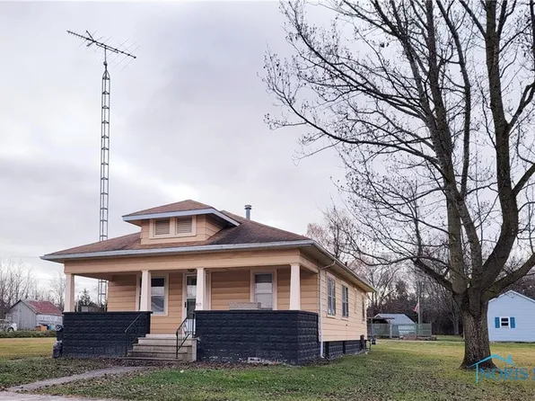 415 High St, Woodville, OH 43469