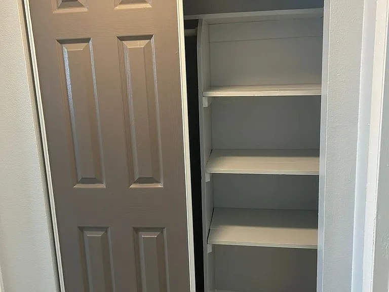 Manatee Bay Apartments — Photo 18