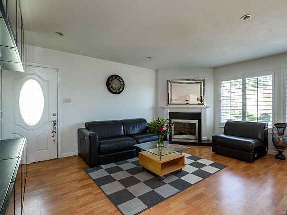 5th image of 308 Magellan Dr