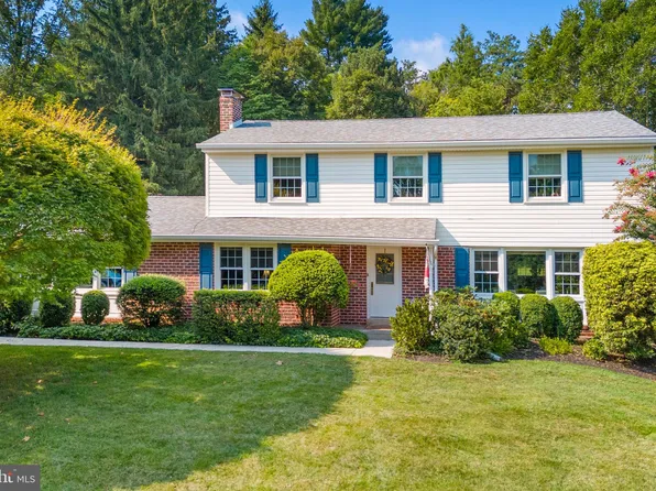 8502 Elliston Dr, Wyndmoor, PA 19038