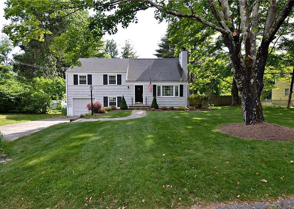 1st image of 15 Jefferson Ln