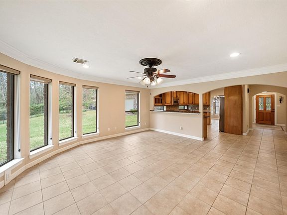 4th image of 901 Longmire Rd Unit 28