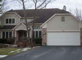 892 Warwick Ln, Lake Zurich, IL