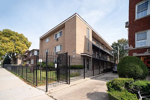 6933 S Jeffery Blvd #102 Photo 1