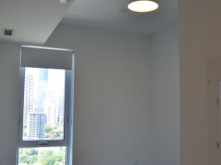 10 Oak St #2407 — Photo 6