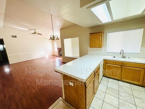 2nd image of 6038 N Tracy Ave