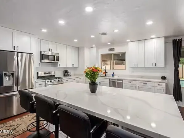 3142 E ALTADENA Avenue, Phoenix, AZ 85028