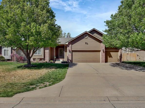 604 E Rolling View Dr, Valley Center, KS 67147