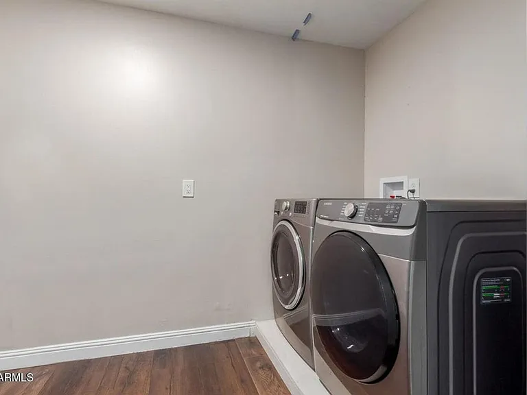 481 W Half Moon Way — Photo 26
