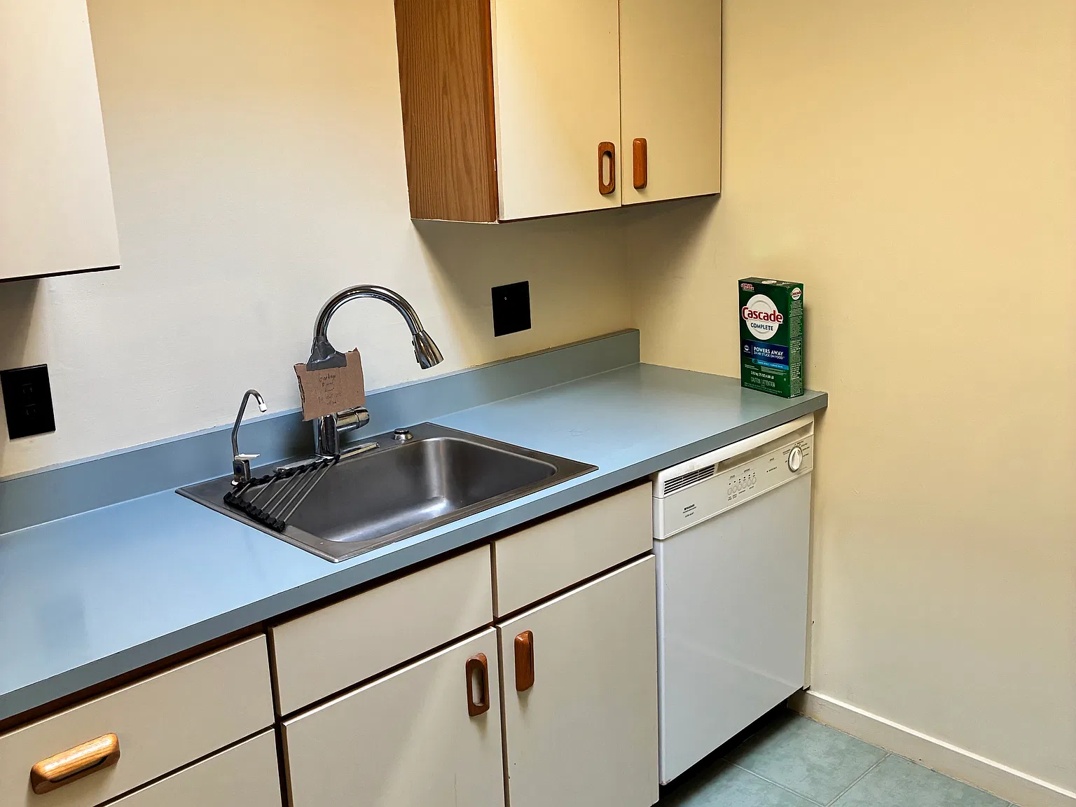 2 bed, 860 sqft, $1,800 — Photo 4