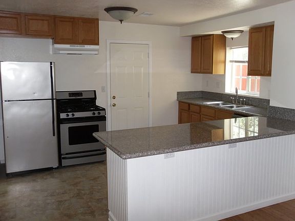 Huge Kitchen with Granite