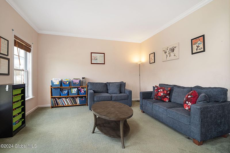 5th image of 12 Sherman Way