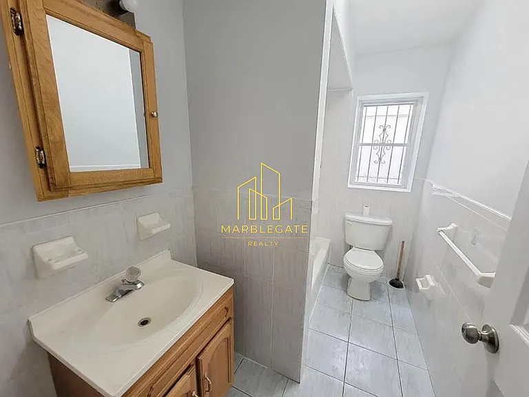 38-40 Wainwright St #11 — Photo 7