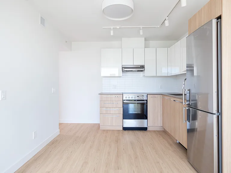 1108 Pendrell St — Photo 39