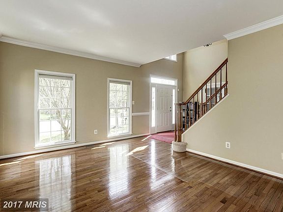 4th image of 7916 Bressingham Dr