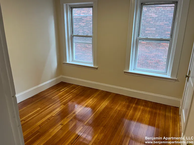 6 Barrows St #13 — Photo 15
