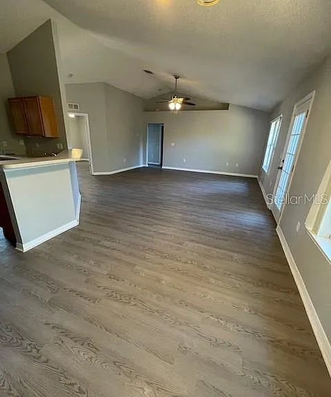 48 Renworth Ln — Photo 4