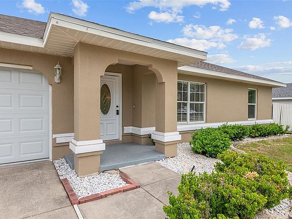 4th image of 2213 SW 146th Loop