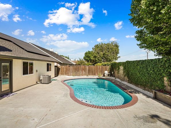 404 Kirbys Mill Dr, Modesto, CA 95358