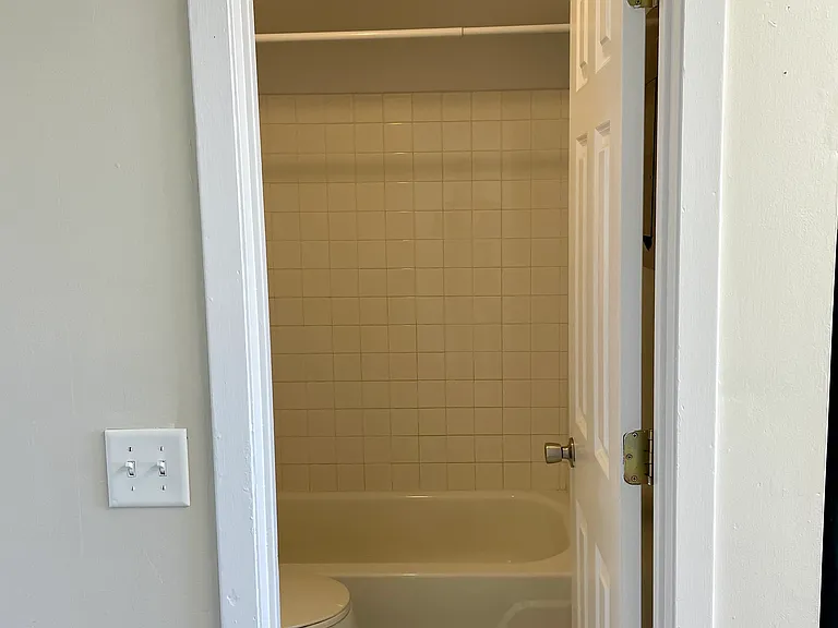 309 N Memorial St #2 — Photo 2