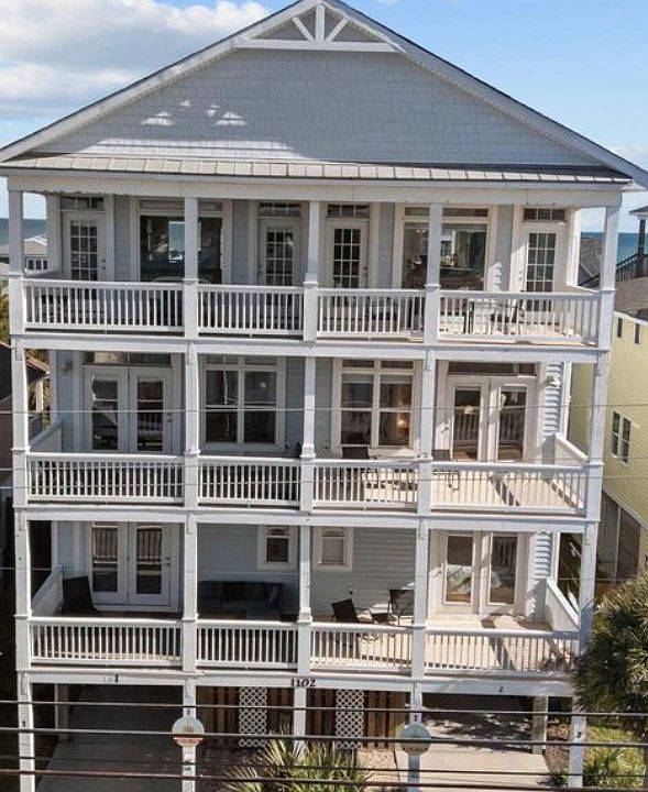 1st image of 1102 2canal Dr #1