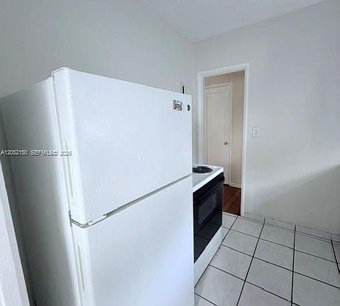 4th image of 1002 SW 37th Ave APT 3